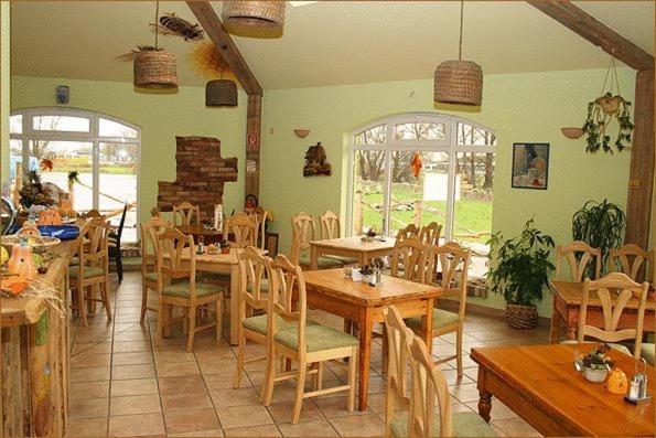 Landhotel Zum Honigdieb Ribnitz-Damgarten Esterno foto